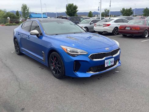 Used 2018 Kia Stinger GT2 AWD/4WD image 8