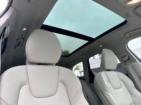 Certified 2025 Volvo XC60 T8 Plus w/ Protection Package Premier AWD/4WD image 16