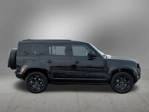 Certified 2023 Land Rover Defender 110 X-Dynamic SE image 7