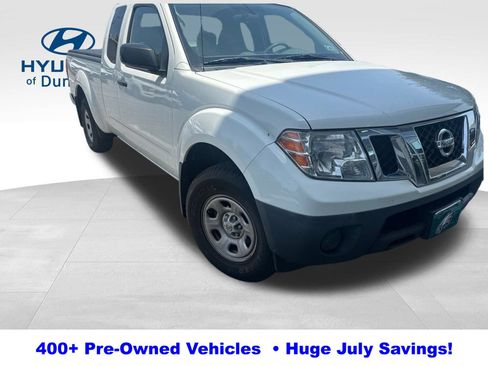 Used 2018 Nissan Frontier S w/ Work Truck Package RWD image 3
