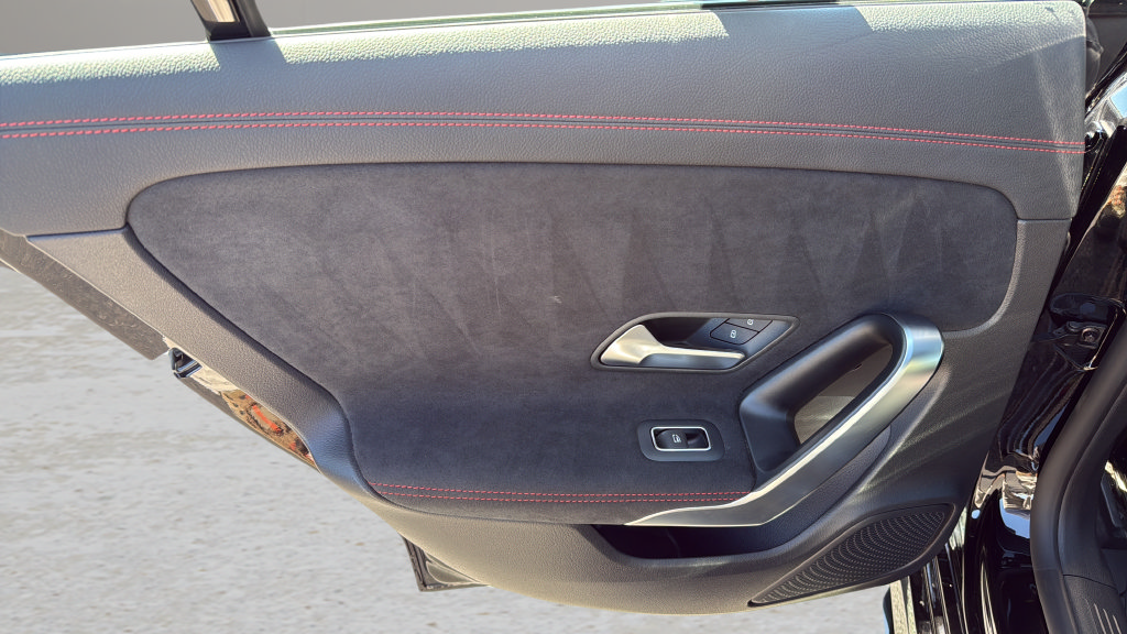 Used 2021 Mercedes-Benz CLA 250 4MATIC image 15
