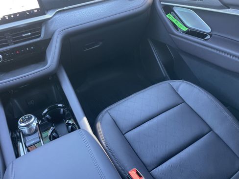 New 2026 Ford Explorer Platinum image 30