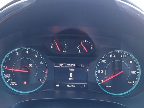 Used 2018 Chevrolet Malibu LT image 11