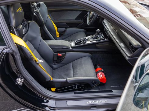 Used 2025 Porsche 911 GT3 RS image 57