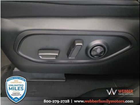 New 2025 Jeep Grand Cherokee L Limited w/ Black Appearance Package image 11