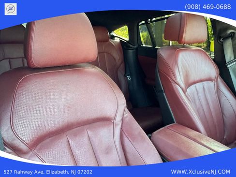 Used 2022 BMW X6 M50i w/ Executive Package image 21