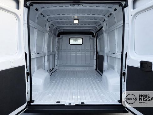 Used 2025 RAM ProMaster 3500 w/ Convenience Group FWD image 13