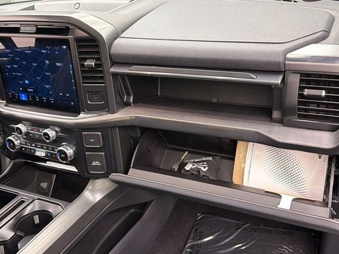 Used 2025 Ford F150 Lariat image 38