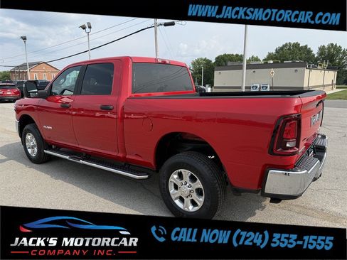 Used 2026 RAM 2500 Big Horn AWD/4WD image 3