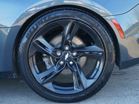 Used 2019 Chevrolet Camaro LT w/ RS Package image 15