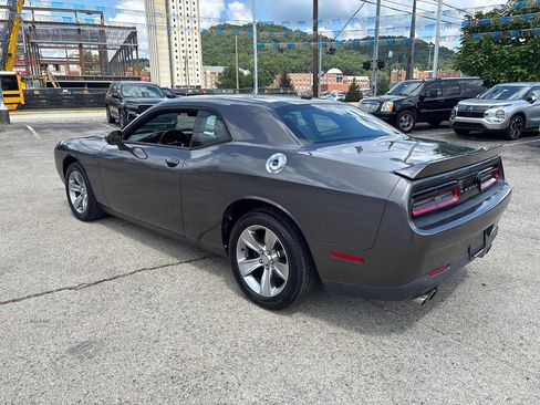 Used 2019 Dodge Challenger SXT RWD image 3