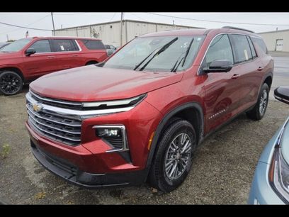 Used 2024 Chevrolet Traverse LT w/ LPO, Floor Liner Package