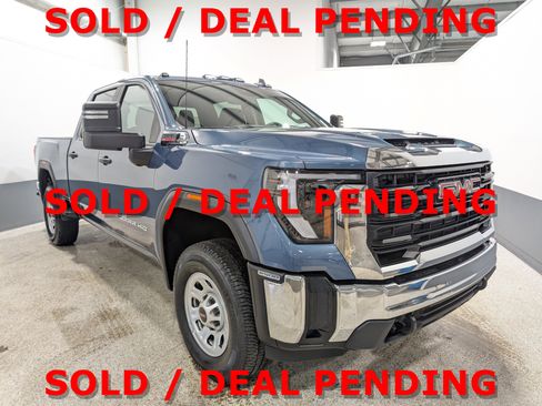 Used 2024 GMC Sierra 2500 Pro AWD/4WD image 1