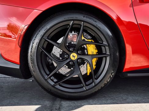 Used 2020 Ferrari 812 Superfast RWD image 25