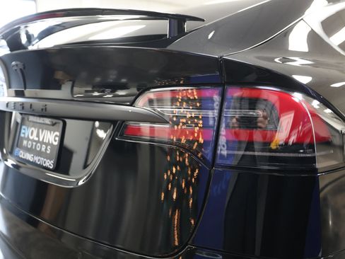 Used 2020 Tesla Model X Long Range image 14