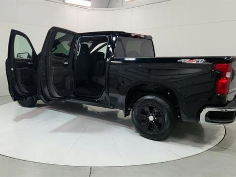 Used 2025 Chevrolet Silverado 1500 LT image 30