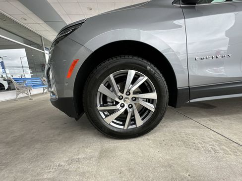 Used 2024 Chevrolet Equinox Premier AWD/4WD image 31