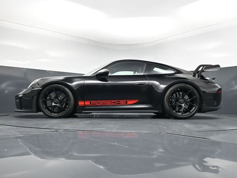 Certified 2025 Porsche 911 GT3 RWD image 21