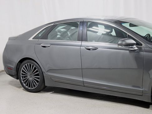 Used 2018 Lincoln MKZ Reserve w/ Technology Package AWD/4WD image 3