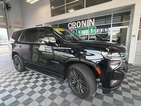 Used 2021 Chevrolet Tahoe Premier w/ Premium Package AWD/4WD image 3