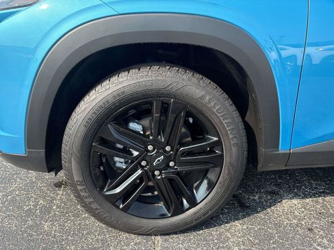 Used 2025 Chevrolet Trax ACTIV w/ Sunroof Package FWD image 8