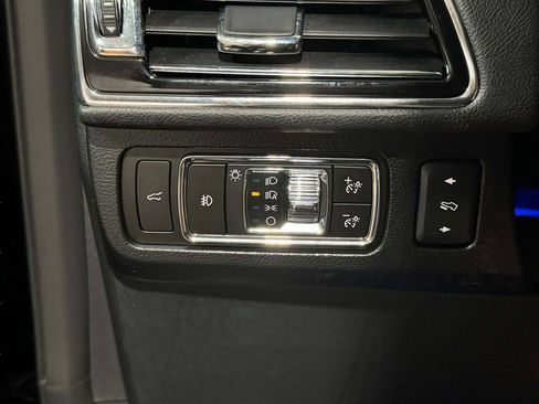 Certified 2023 Lincoln Navigator L Reserve image 9