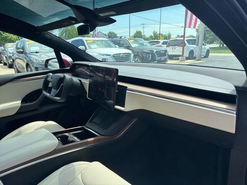 Used 2024 Tesla Model X AWD/4WD image 21