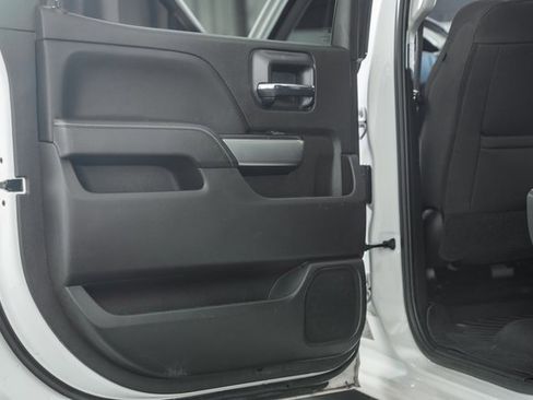 Used 2018 Chevrolet Silverado 1500 LT w/ LT Eassist Package image 34