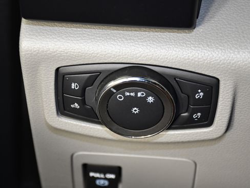Used 2020 Ford F150 XL w/ Equipment Group 101A Mid AWD/4WD image 40