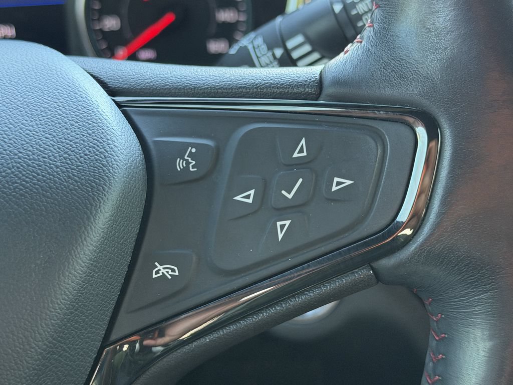 Used 2022 Chevrolet Equinox RS w/ RS Leather Package FWD image 35