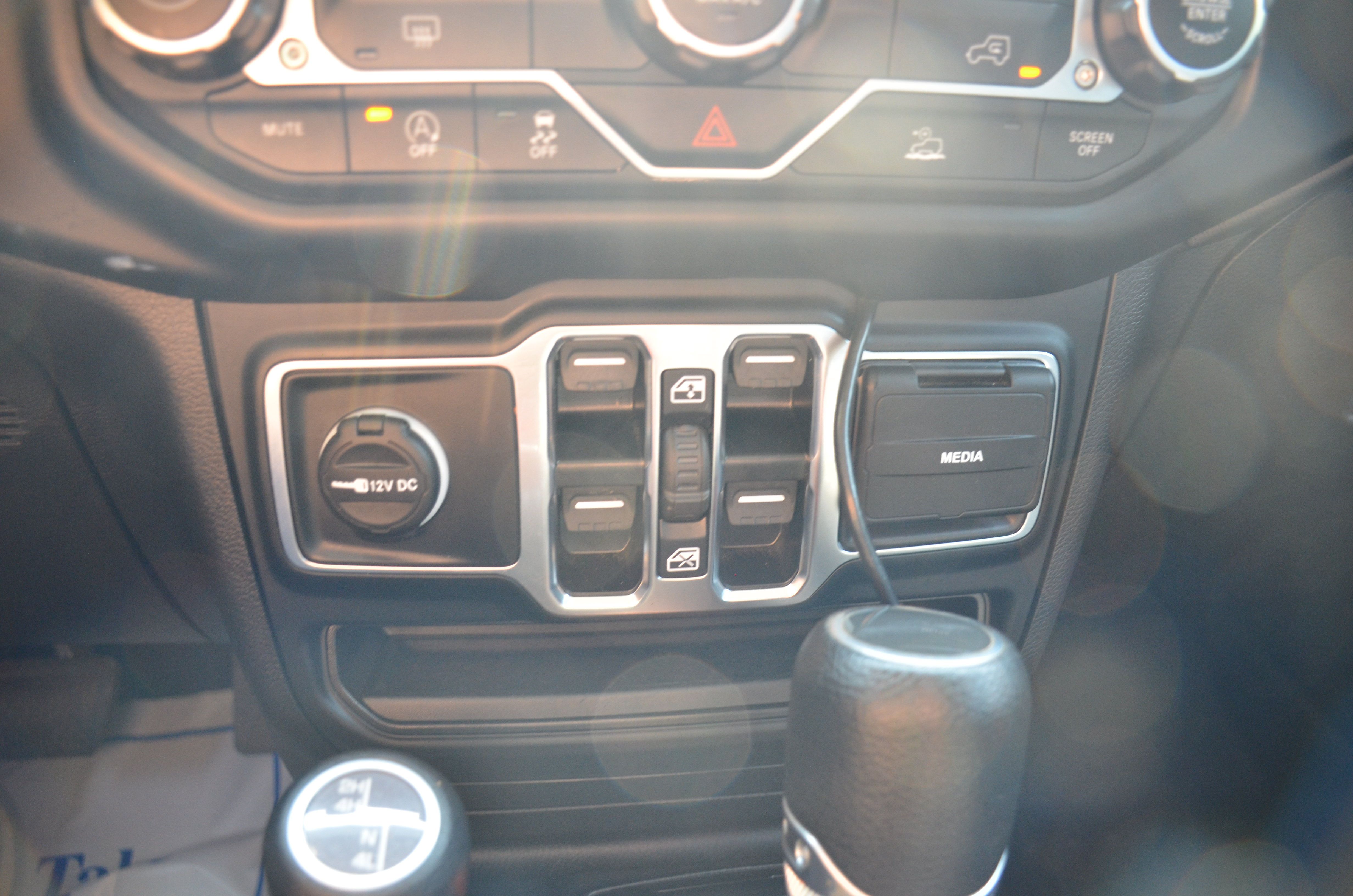 Used 2023 Jeep Gladiator Sport AWD/4WD image 55
