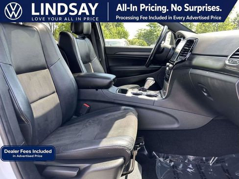 Used 2020 Jeep Grand Cherokee Altitude AWD/4WD image 12