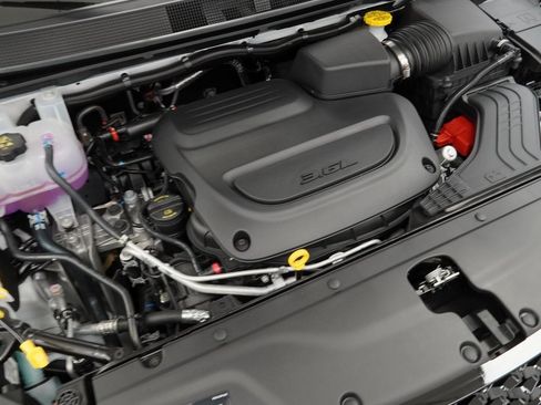 New 2026 Chrysler Pacifica Limited w/ S Appearance Package image 35