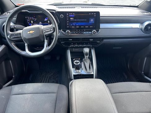 Used 2024 Chevrolet Colorado LT w/ LT Convenience Package image 11