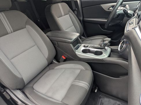 Used 2023 Chevrolet Blazer LT image 9