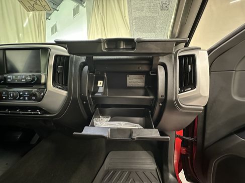 Used 2018 GMC Sierra 1500 SLE w/ SLE Value Package AWD/4WD image 16
