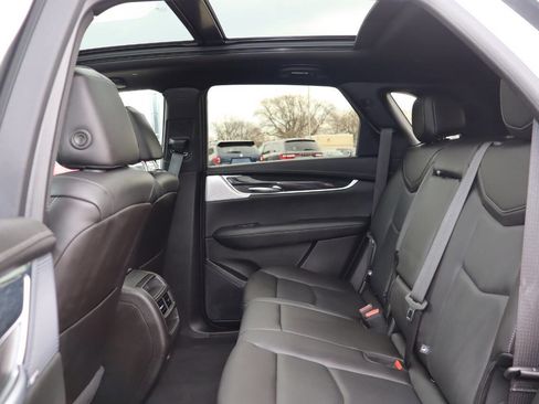 Used 2023 Cadillac XT5 Premium Luxury w/ Technology Package image 6