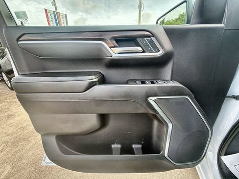 Used 2025 GMC Sierra 1500 SLT AWD/4WD image 21