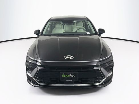 Used 2025 Hyundai Sonata SEL FWD image 2