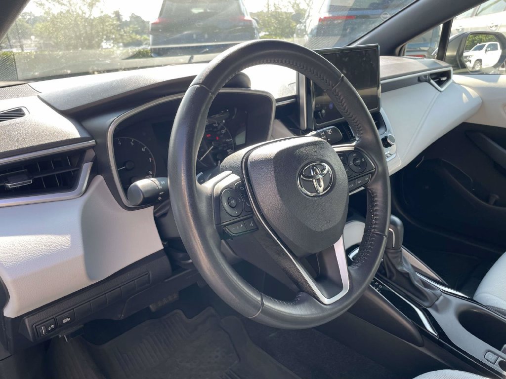 Used 2025 Toyota Corolla SE FWD image 18