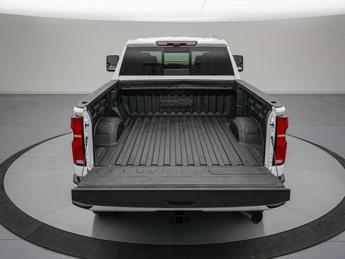Used 2024 Chevrolet Silverado 2500 High Country w/ Technology Package AWD/4WD image 6