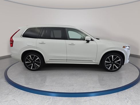 Used 2023 Volvo XC90 B5 Plus w/ Protection Package AWD/4WD image 4
