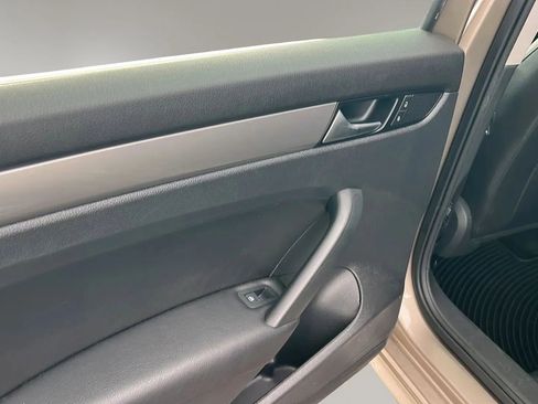 Used 2015 Volkswagen Passat 1.8T S image 24