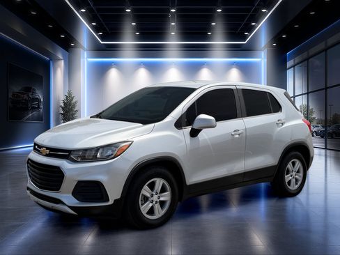 Used 2020 Chevrolet Trax LS FWD image 8