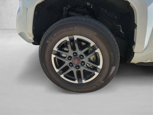 Used 2024 Toyota Tacoma TRD Sport AWD/4WD image 21