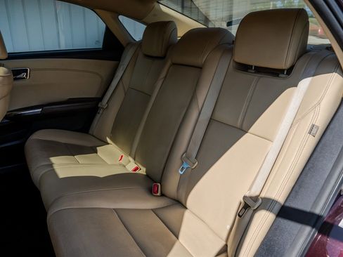 Used 2013 Toyota Avalon Limited image 29