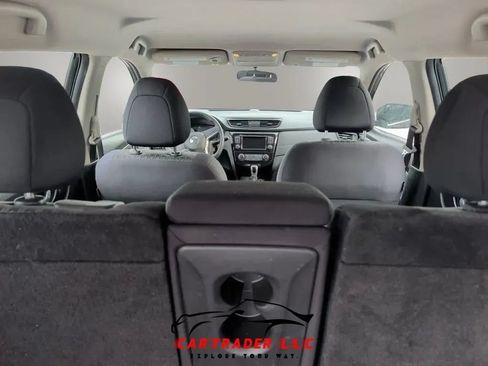 Used 2018 Nissan Rogue S AWD/4WD image 26