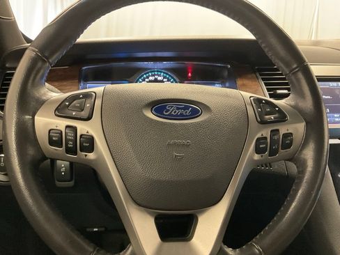 Used 2013 Ford Taurus Limited AWD/4WD image 16