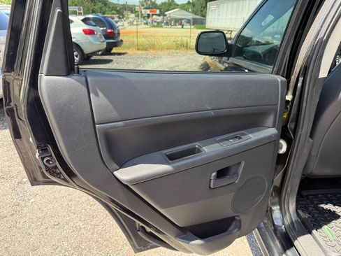 Used 2008 Jeep Grand Cherokee Laredo AWD/4WD image 23