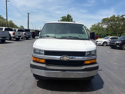 Used 2020 Chevrolet Express 3500 LT w/ LT Preferred Equipment Group RWD image 2